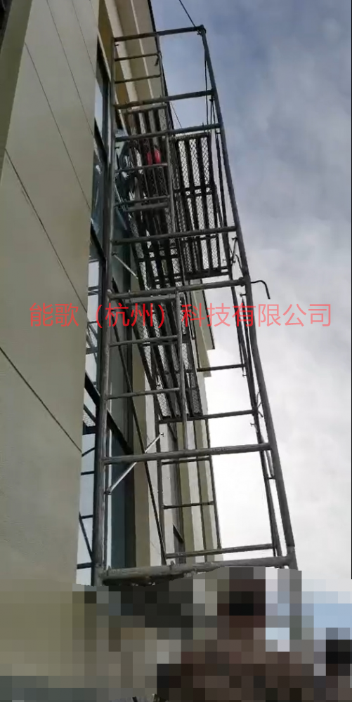 西部某單位激光竊聽(tīng)防護(hù)項(xiàng)目實(shí)施，新型激光竊聽(tīng)阻斷膜保駕護(hù)航<div   id=